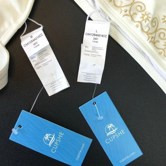 NWT Cupshe Womens Ivory Gold Triangle Bikini Swimsuit Set 2 Piece Medium/Large - Picture 8 of 14